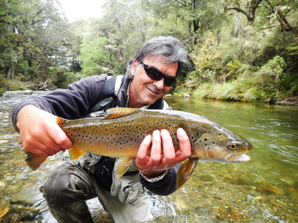 Owen River Lodge, new Zealand trout fishing, fly fishing New Zealand, Aardvark McLeod