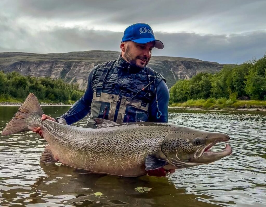 Oldero Fly Fishing Lodge, Lakselv, Norway, fly fishing Norway, salmon fly fishing, Aardvark McLeod